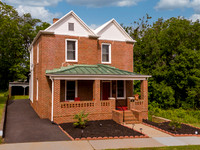 211 Holbrook WEB-109