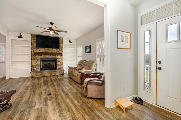 1169 Mountain Creek Ln WEB-127