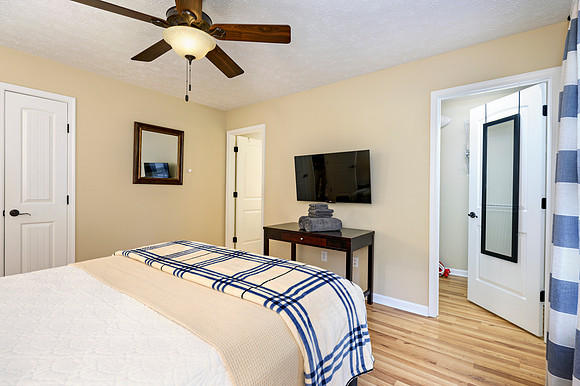 417 Wessex Rd WEB-152