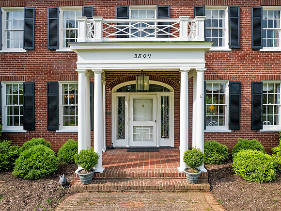 3809 Peakland Place-111