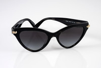 Sunglass Hut