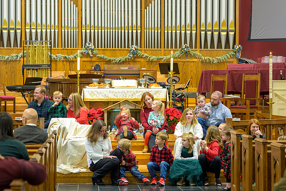 HUMC 2024 Christmas Eve 5 WEB-117