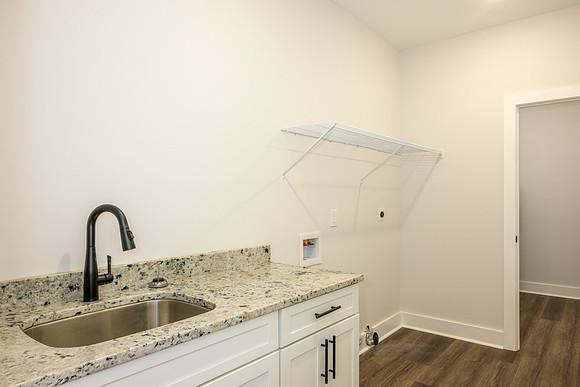 125 Lockridge WEB-107