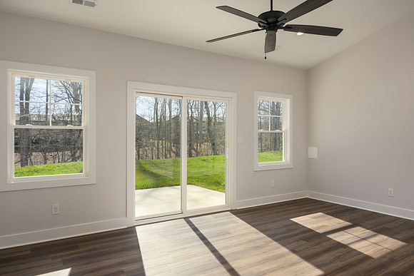125 Lockridge WEB-121