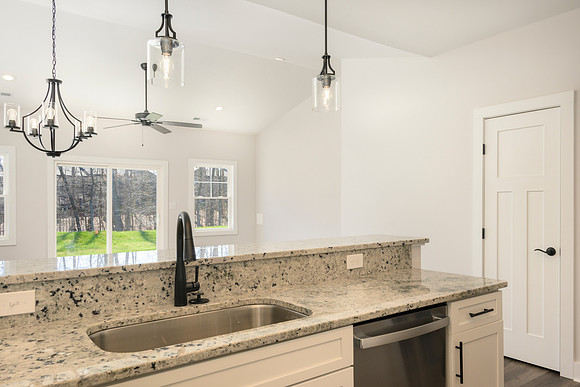 125 Lockridge WEB-116