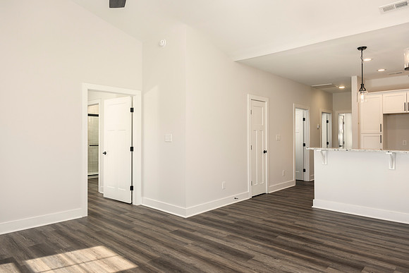 125 Lockridge WEB-122