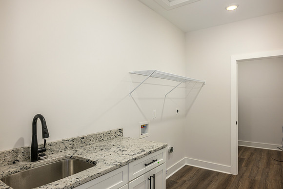 119 Lockridge WEB-209