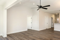 119 Lockridge WEB-217