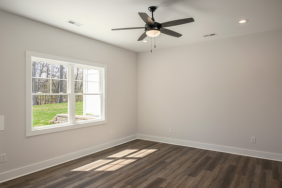 119 Lockridge WEB-223