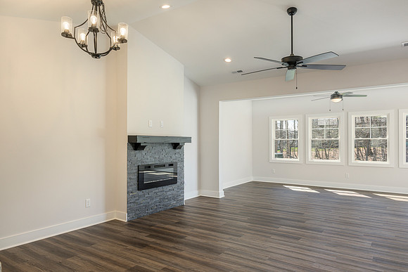 119 Lockridge WEB-219