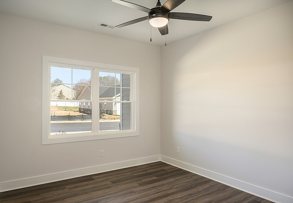119 Lockridge WEB-206