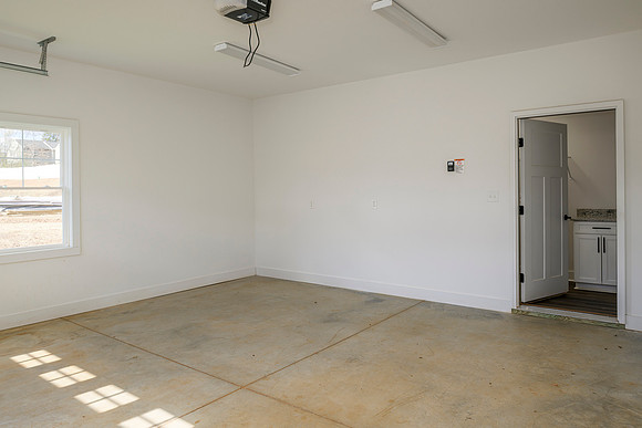 134 Lockridge WEB-136