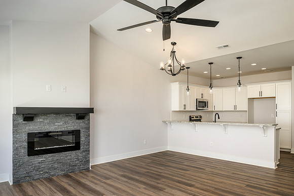 134 Lockridge WEB-108