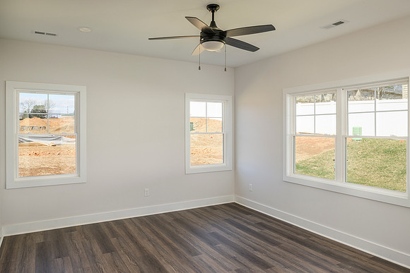 134 Lockridge WEB-122