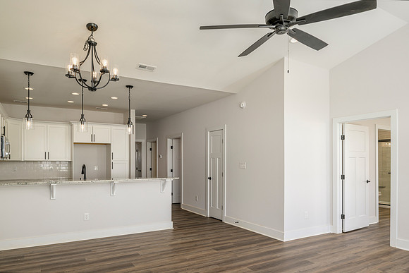 134 Lockridge WEB-118