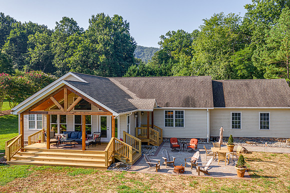50 Old Orchard WEB-107