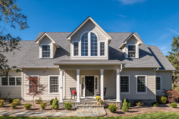 211 Stoney Creek E WEB-1