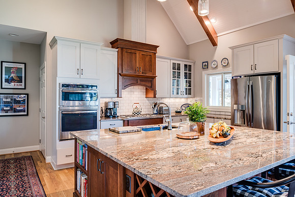 211 Stoney Creek E WEB-25