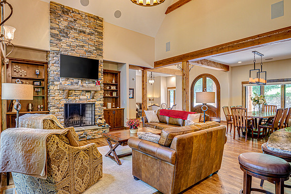134 N Rock Tree Ln WEB-140