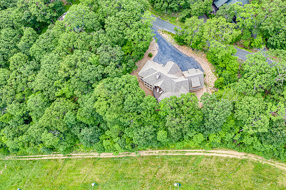 134 N Rock Tree Ln WEB-128