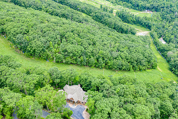 134 N Rock Tree Ln WEB-129