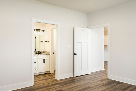 148 Lockridge WEB-121