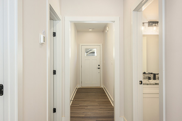 162 Lockridge WEB-106