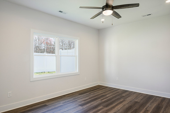 162 Lockridge WEB-121