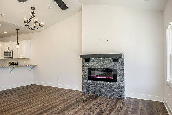 162 Lockridge WEB-117