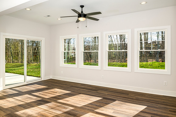 135 Lockridge WEB-114
