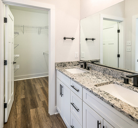 135 Lockridge WEB-126