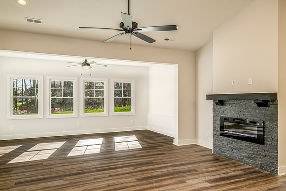 135 Lockridge WEB-113