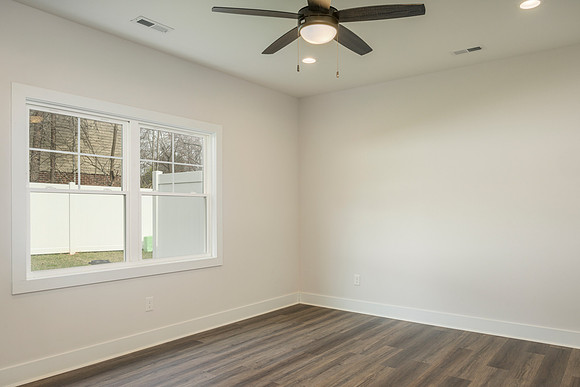154 Lockridge WEB-118