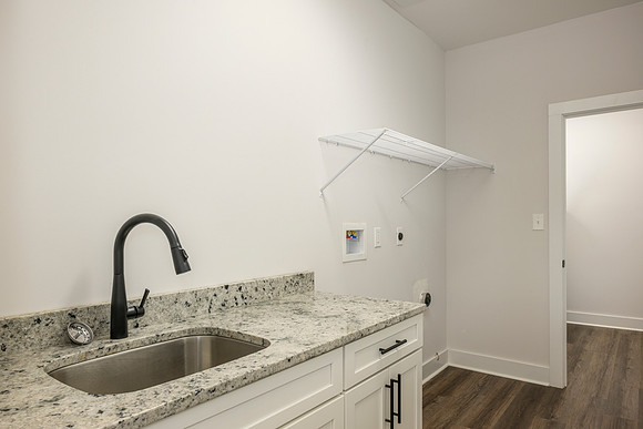 154 Lockridge WEB-123