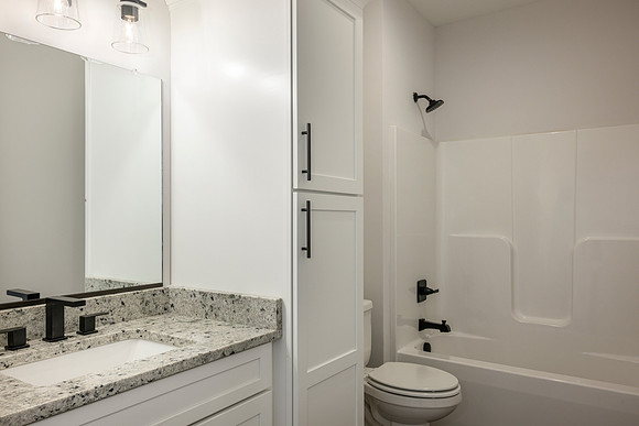 154 Lockridge WEB-124