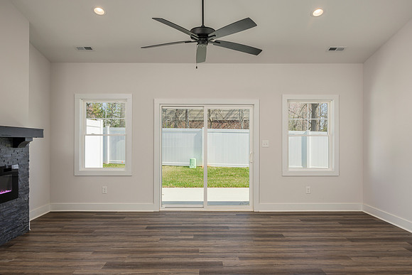154 Lockridge WEB-108