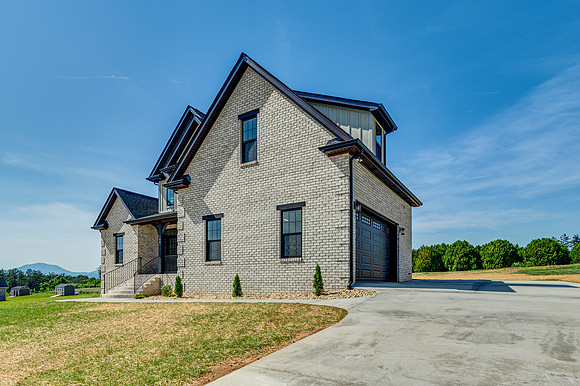 1087 Bradford Crossing PRINT-108