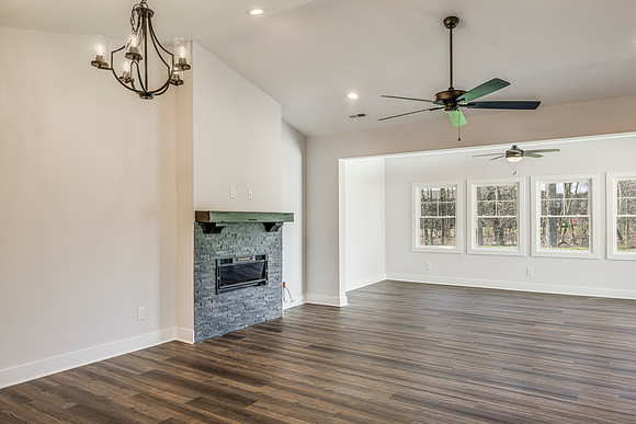 105 Lockridge WEB-223