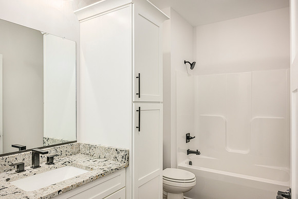 105 Lockridge WEB-210