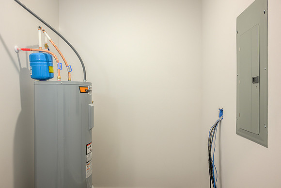 105 Lockridge WEB-208