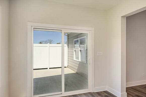105 Lockridge WEB-228