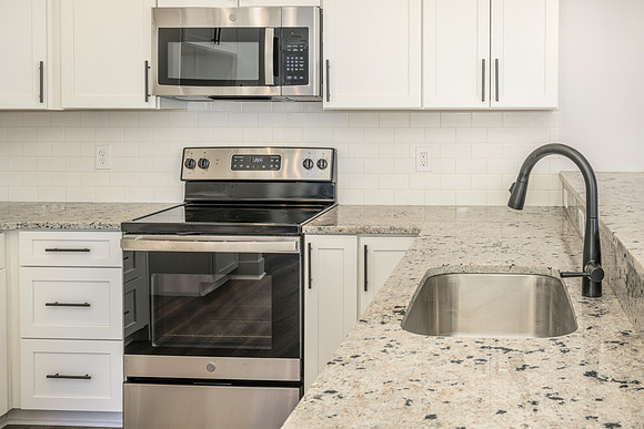 105 Lockridge WEB-221