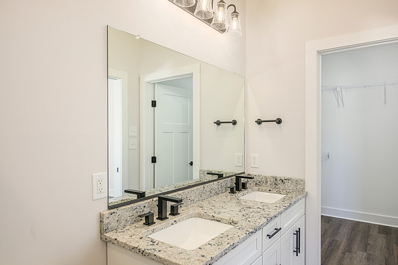 105 Lockridge WEB-232