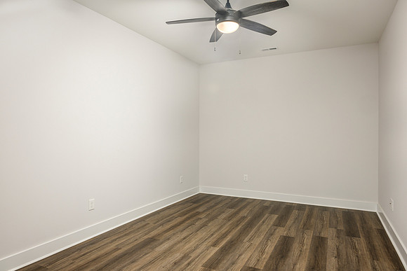 142 Lockridge WEB-124