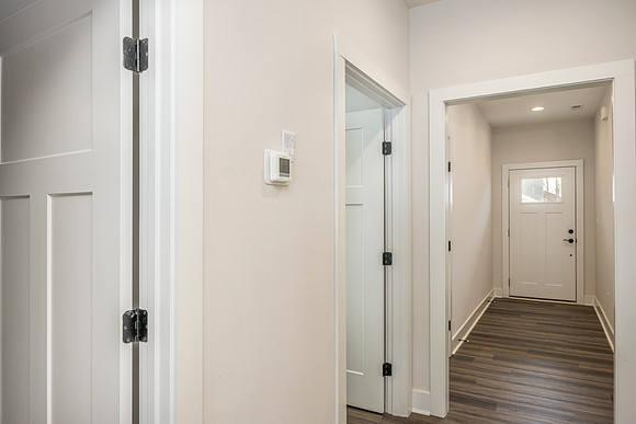 142 Lockridge WEB-106