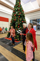 RR Santa-Tree Lighting WEB-104