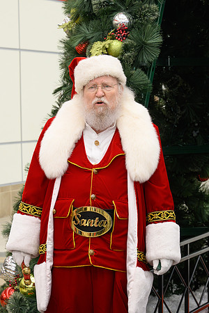 RR Santa-Tree Lighting WEB-146