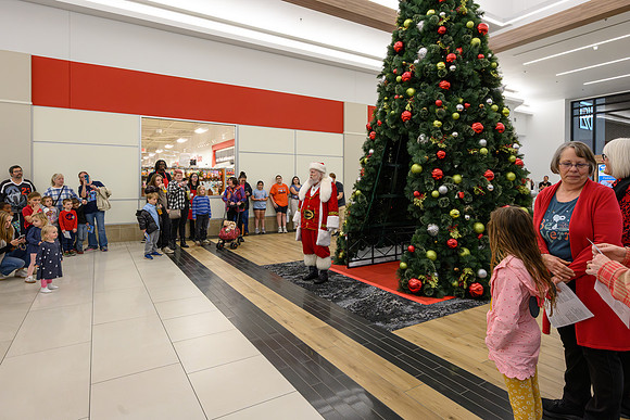 RR Santa-Tree Lighting PRINT-107