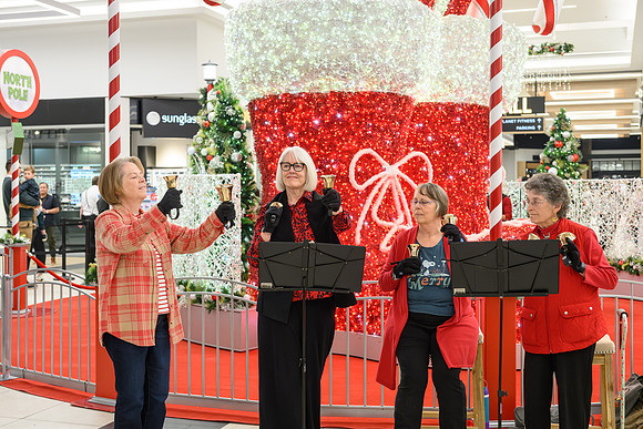 RR Santa-Tree Lighting PRINT-172