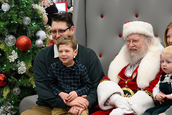 RR Santa-Tree Lighting PRINT-187